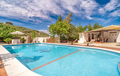 Pet friendly home in Iznajar