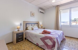 4 soverom, strykejern/-brett, reiseseng for barn og wi-fi (inkludert)