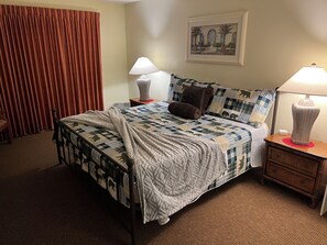 2 عدّة غرف نوم ومكواة/لوح كي وسرير سفر وواي فاي مجانًا