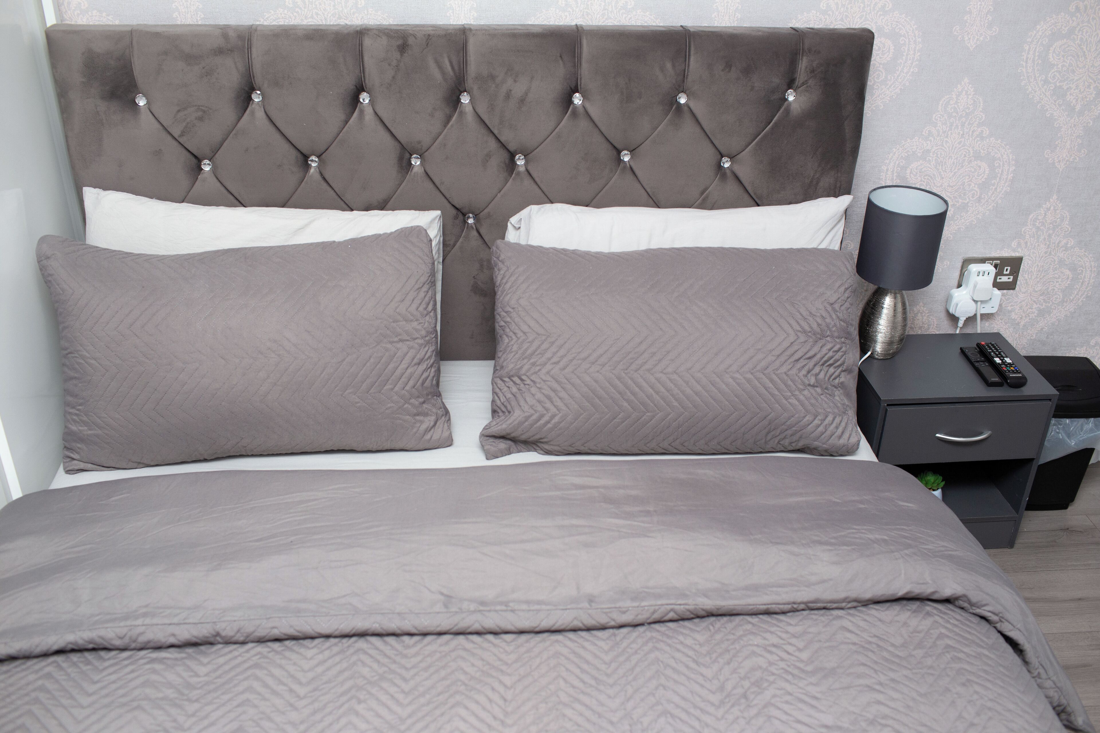 4 chambres, bureau, fer et planche à repasser, Wi-Fi gratuit