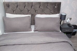 4 chambres, bureau, fer et planche à repasser, Wi-Fi gratuit