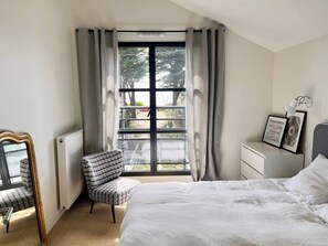4 عدّة غرف نوم ومكواة/لوح كي وواي فاي مجانًا