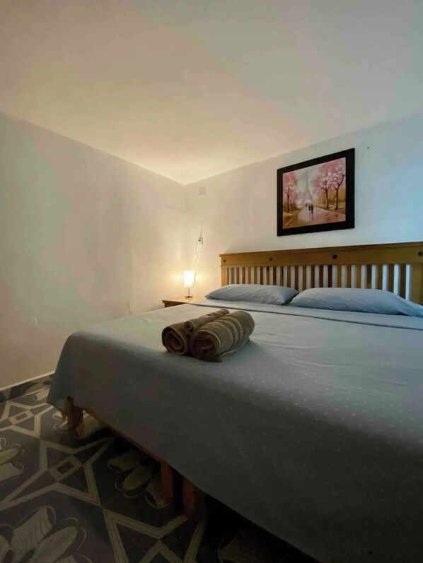 1 bedroom, WiFi, bed sheets