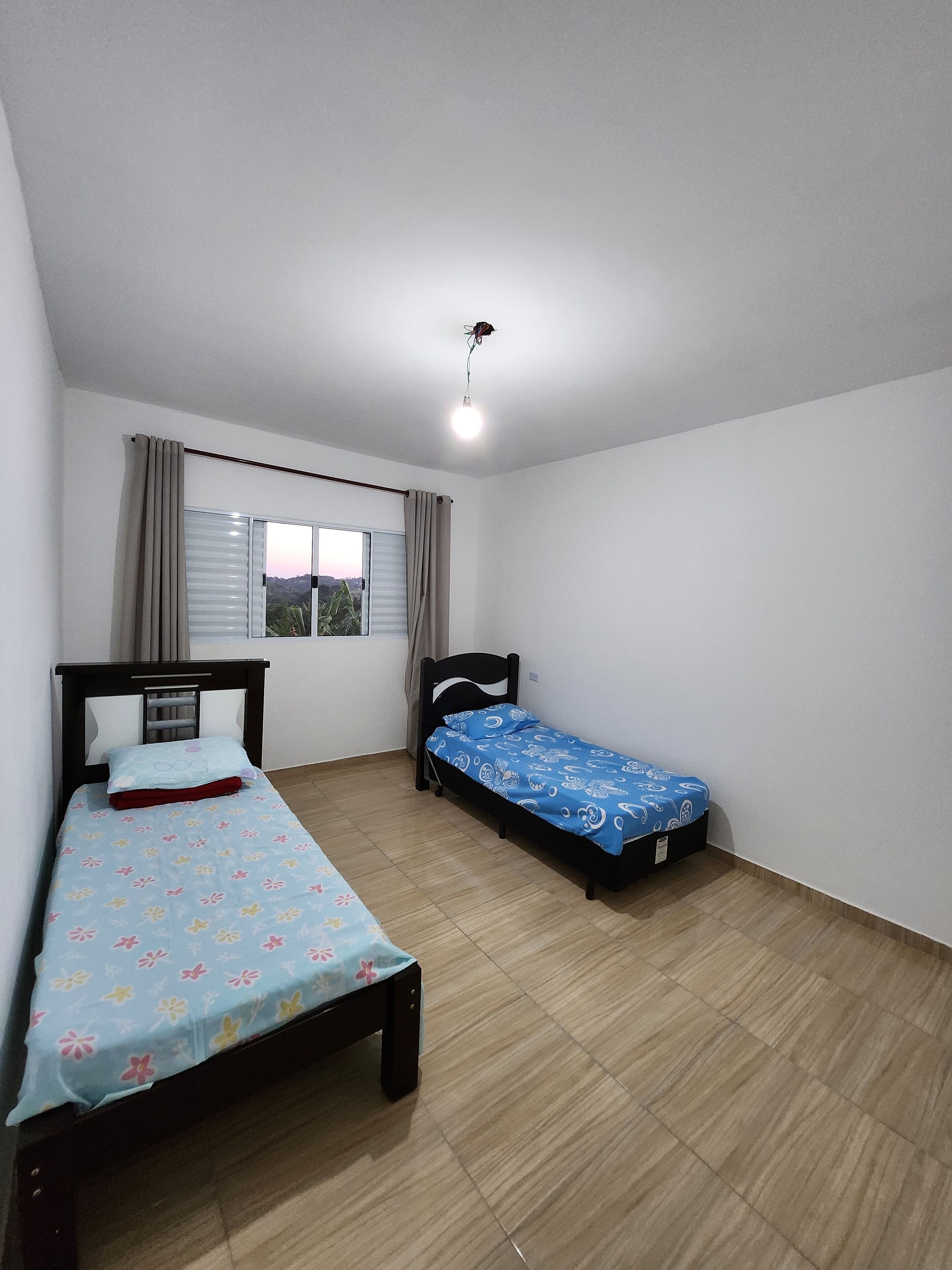 5 bedrooms, free WiFi, bed sheets