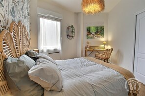 1 habitación, tabla de planchar con plancha, wifi gratis y ropa de cama 