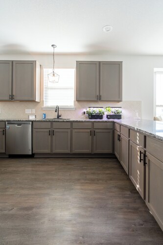 🏈 GAME DAY WATCH PARTY! 