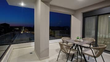 Suite, 2 Bedrooms | Terrace/patio