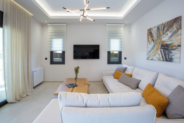 ห้องสวีท, สระว่ายน้ำส่วนตัว | ห้องน้ำ | ฝักบัว, เรนชาวเวอร์, ของใช้ในห้องน้ำระดับพรีเมียม, ไดร์เป่าผม