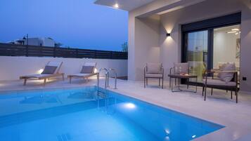 Suite, kolam renang pribadi | Teras/patio