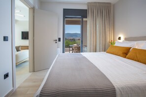 Egyptian cotton sheets, premium bedding, down comforters, pillowtop beds - Pomaria Boutique Residences (Lefkada)