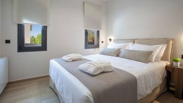 Suíte júnior, piscina particular | Roupas de cama de algodão egípcio, roupas de cama premium