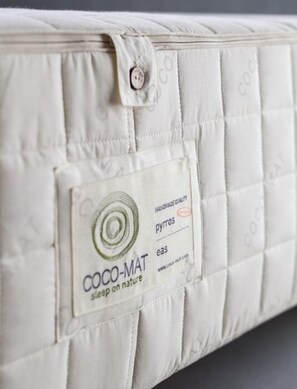 Dusch, regndusch, lyxtoalettartiklar och hårtork