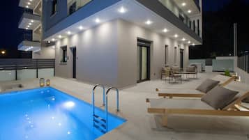 Suite Junior, piscine privée | Terrasse/Patio