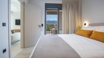 ملاءات من القطن المصري وأغطية فراش متميزة وألحفة محشوة بالريش