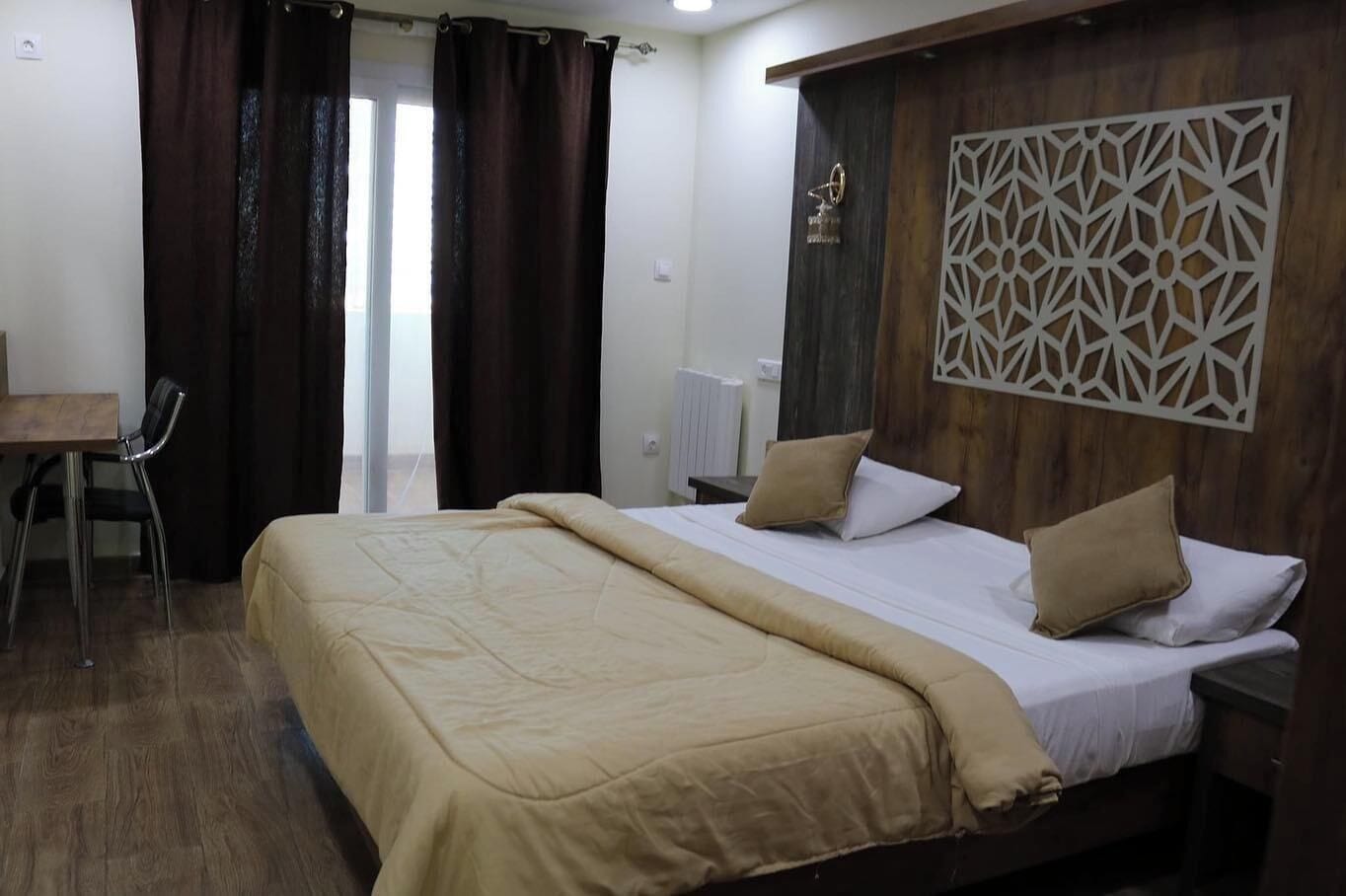 Premium bedding, minibar, laptop workspace, bed sheets