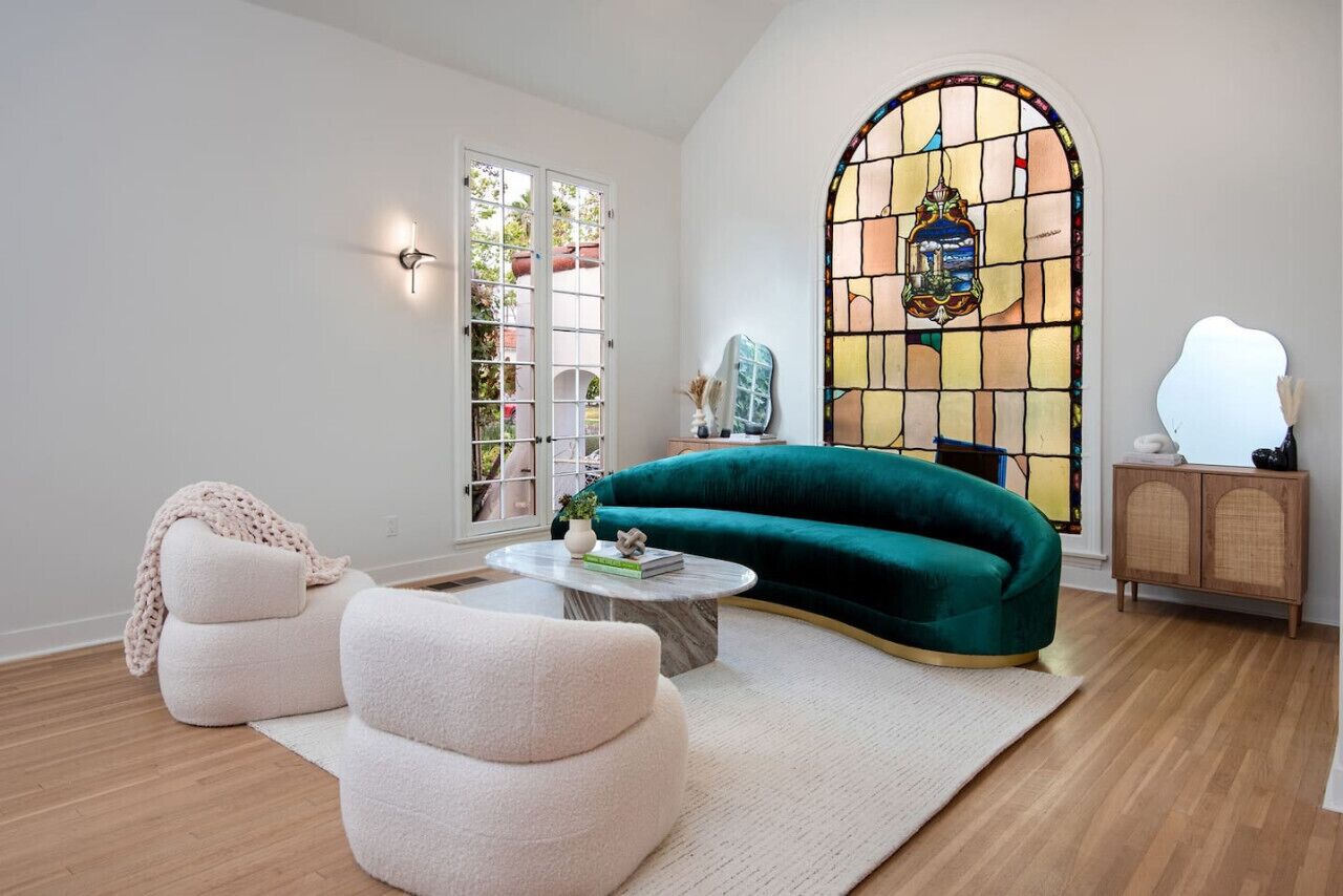 Luxurious Hancock Park Home 5BD w/Pool, Game Room!