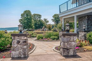 Property grounds - Rivers Edge• Unique Kids Playroom + Stunning Water Views + Hot Tub  (Wrightsville)