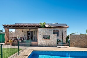 Pool - Holiday Home 'Casa Buganvilla' with Private Pool, Private Terrace and Wi-Fi (Conil de la Frontera)