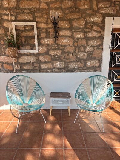 Casa de vacaciones 'Can Favo' con vistas a la montaña, piscina privada y aire acondicionado