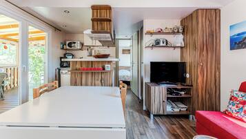 3 bedrooms, iron/ironing board, WiFi