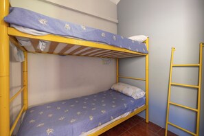 4 habitaciones y ropa de cama 