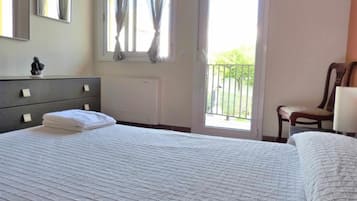 5 bedrooms, bed sheets