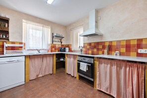 Kühlschrank, Mikrowelle, Geschirrspüler
