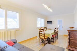 Interior - House in a Quiet Location with Pool in Saint-André-de-Double (Saint-André-de-Double)