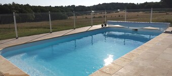 Peaceful House with Pool in Saint-André-de-Double
