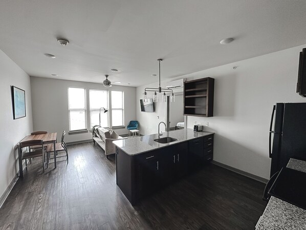 Interior - Sleepover: Alluring 1BD/1BA + Gym - Little Rock (North Little Rock)