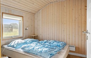 5 bedrooms, free WiFi - Beach front home in Harboøre with sauna (Harboøre)