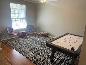 Spielezimmer