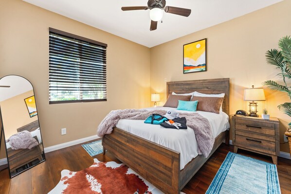 5 bedrooms, WiFi, bed sheets - Desert Oasis w/Pool, Spa & more! (Coachella)