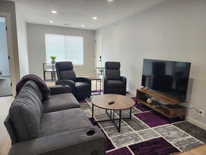 Smart TV - Condo at Stadium Place (Manhattan)