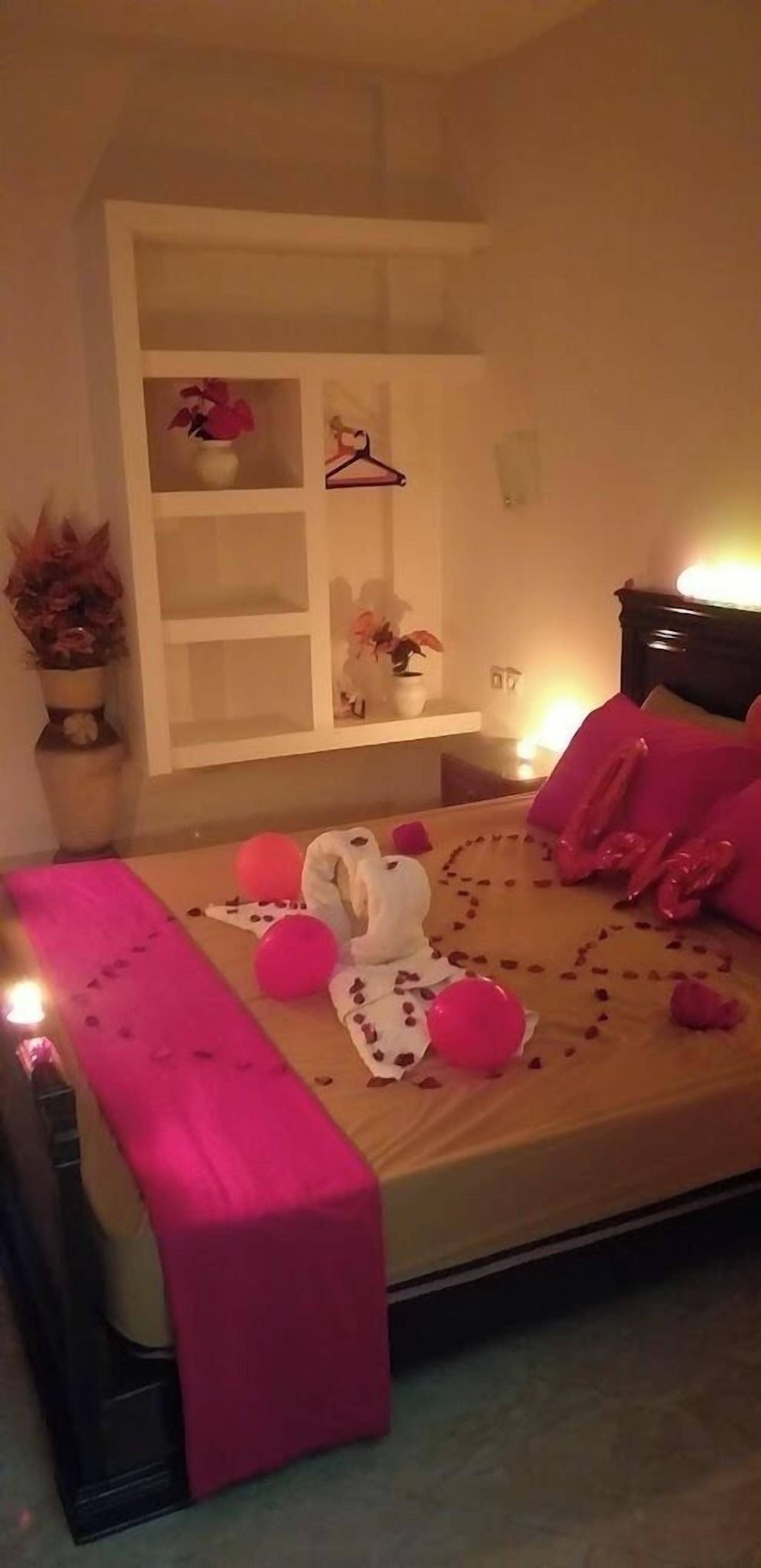 20 bedrooms, free WiFi