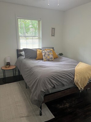 3 bedrooms, WiFi, bed sheets