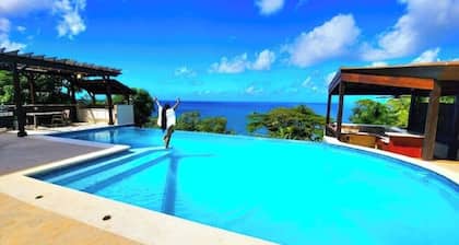 Homey Accommodation with 1 K-Bed & Qn-Sofa Bed.  Option for 2nd Rm w/Bunkbeds