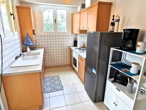 Frigorifero, microonde, forno, lavastoviglie