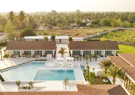 Fachada de la propiedad. Emmarin Villa Pattaya