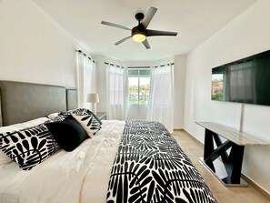 3 bedrooms, iron/ironing board, WiFi, bed sheets