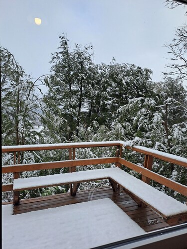 Quality ski chalet for 4, maximum 5, persons just 9km from Corralco ski centre..