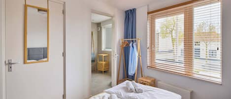 1 chambre, bureau, chambres insonorisées, lit parapluie