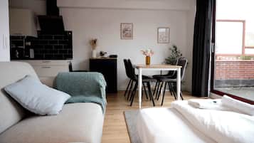 Een televisie en een kantoor