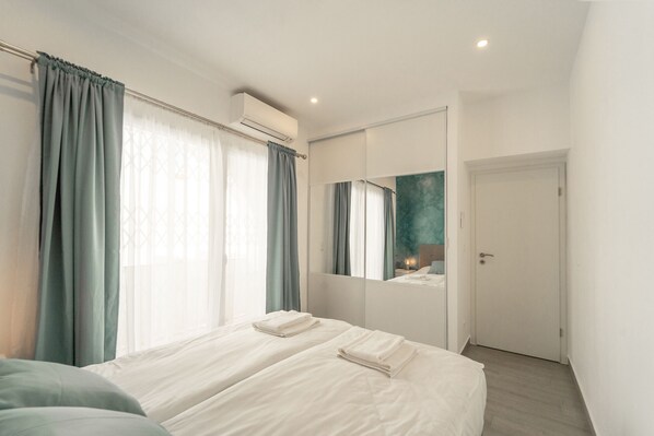 Bügeleisen/Bügelbrett, kostenloses WLAN, Bettwäsche