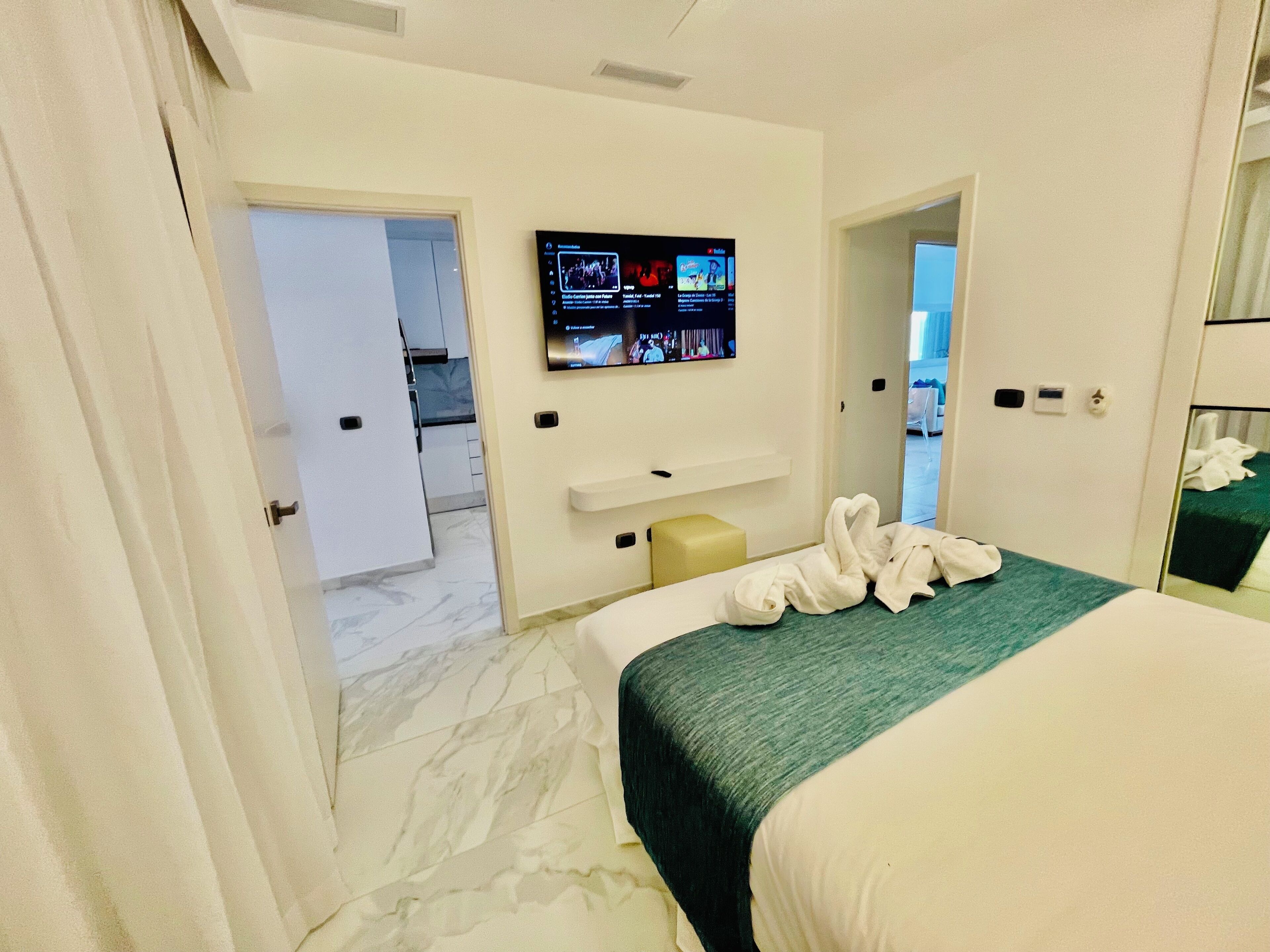 2 slaapkamers, een strijkplank/strijkijzer, wifi, beddengoed