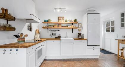 "Mandana" - 10km to the fjord by Interhome