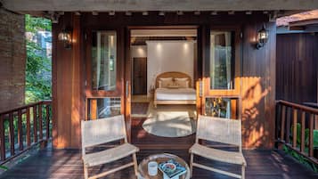 Deluxe Villa, River View | Terrace/patio