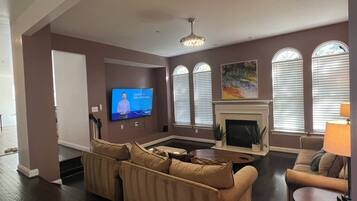 TV connectée, cheminée