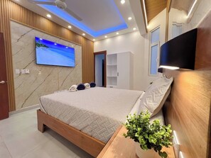 1 bedroom, iron/ironing board, Internet, bed sheets
