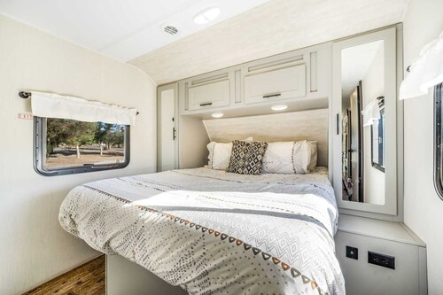 Desert Tiny Home B37: Surrounded by Mountains! Close to Jacumba Hot Springs